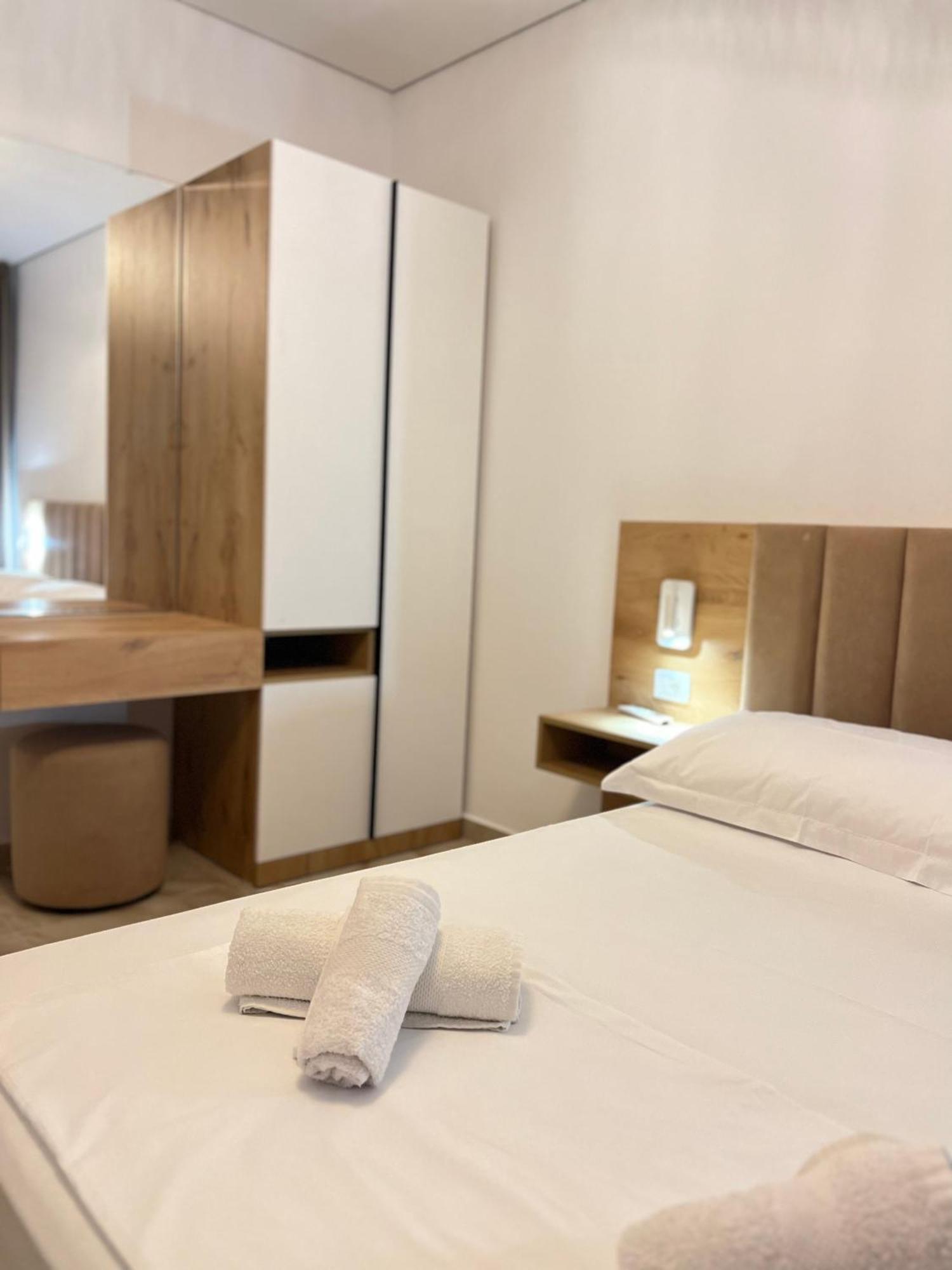 Pine Apartments At San Pietro Resort Durres Ngoại thất bức ảnh